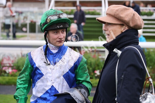 yr07102022r2-48 - Race 2 2.40pm William Hill Autumn Mile