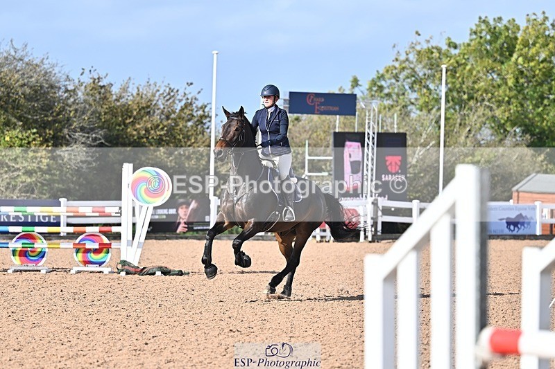 261014-131834-00623 - Cls  05 Snr Newcomers & 1.10m Open