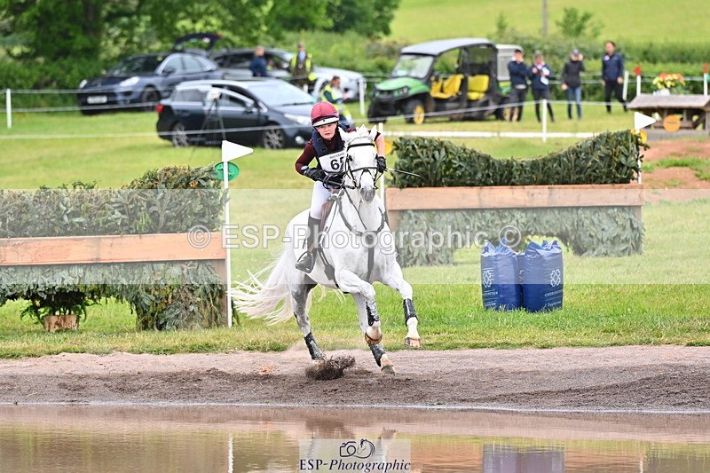 250524A-104703-09405 - A-065-Beatrice.Montgomerie-JAG.WOMANIZER.LADY