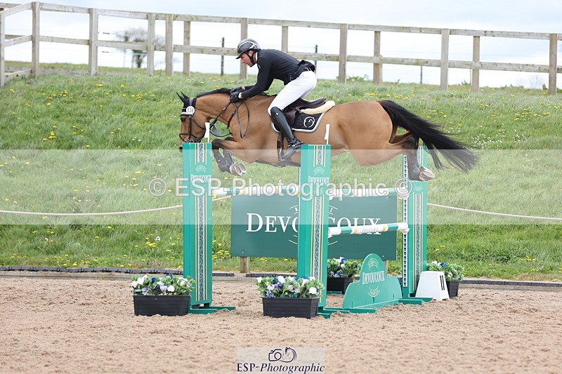 240419A-125709-07543 - Cls 6, 2 Star Medium Tour 1.35m