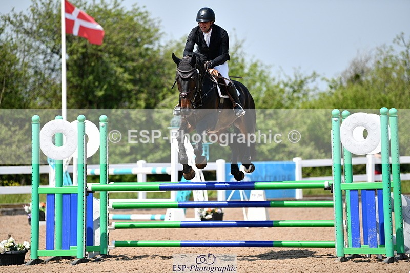 240512A-130426-18567 - Cls 41 Discovery and 1m Open