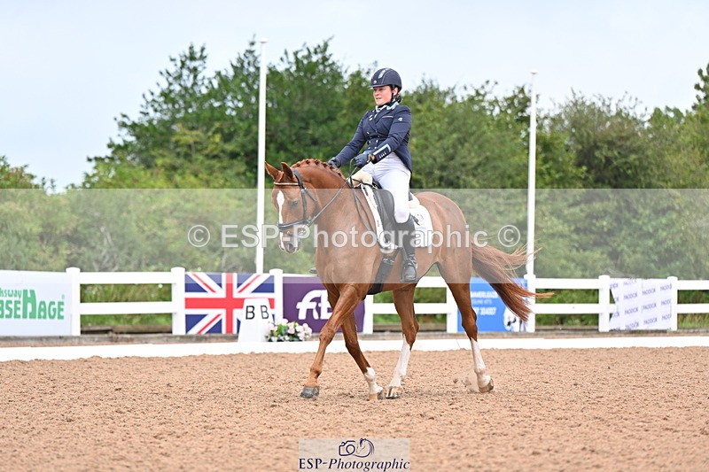 240815A-123649-01018 - 159-Verity.Perry-Bianchi