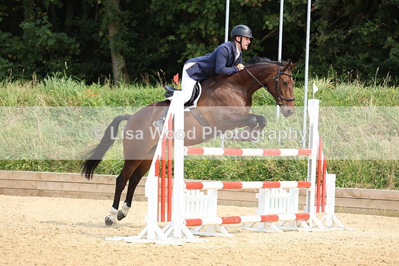 3E7A2450 - Class 8: Senior Newcomers/1.10m open