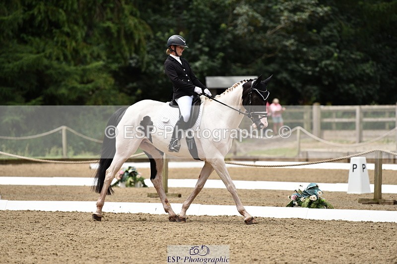 140110A-012048-10896 - 002-Michelle.Wallis-Alvescot.Winning.Mood