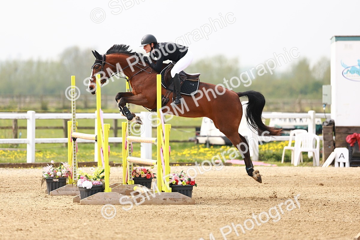  - Class 17 - Senior 1.05m