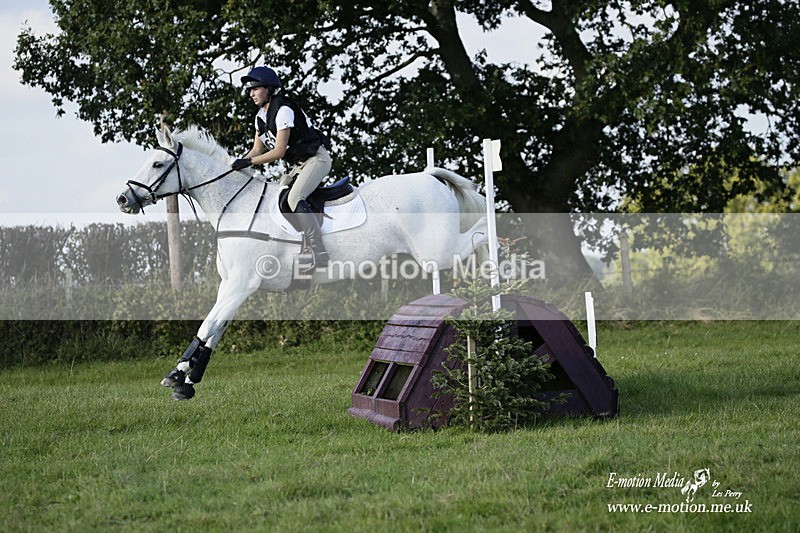  WWHT 171021 4040 - Open (1.00m)  17/10/21