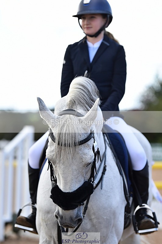 231014A-145536-05388 - Cls 15 1.05m Amateur Q 2nd R