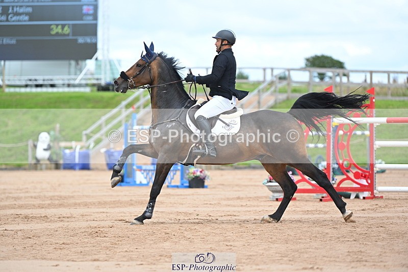 230721A-151850-07169 - Cls 10, 2 Star Big 1.45m Start to break