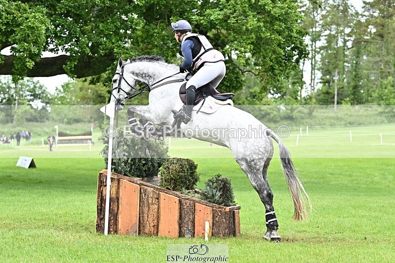 240525-155146-17348 - 226-CLONSHIRE_ON_TREND-Heidi_Coy