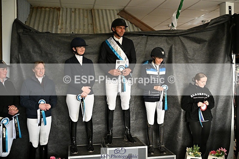 260214-130643-03884 - Cls 15 Medium Silver Presentations