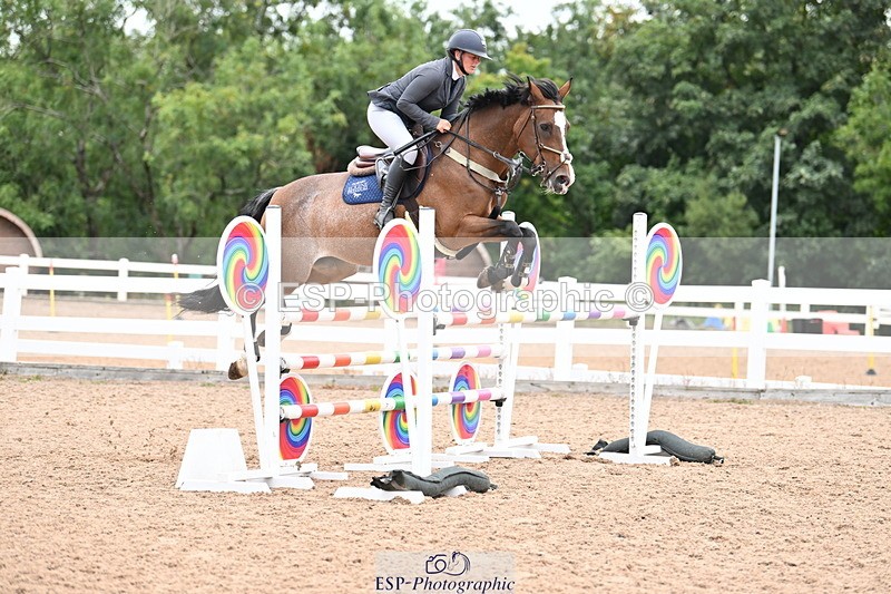 250820B-131253-00725 - Cls 4 Newcomers and 1.10m Open