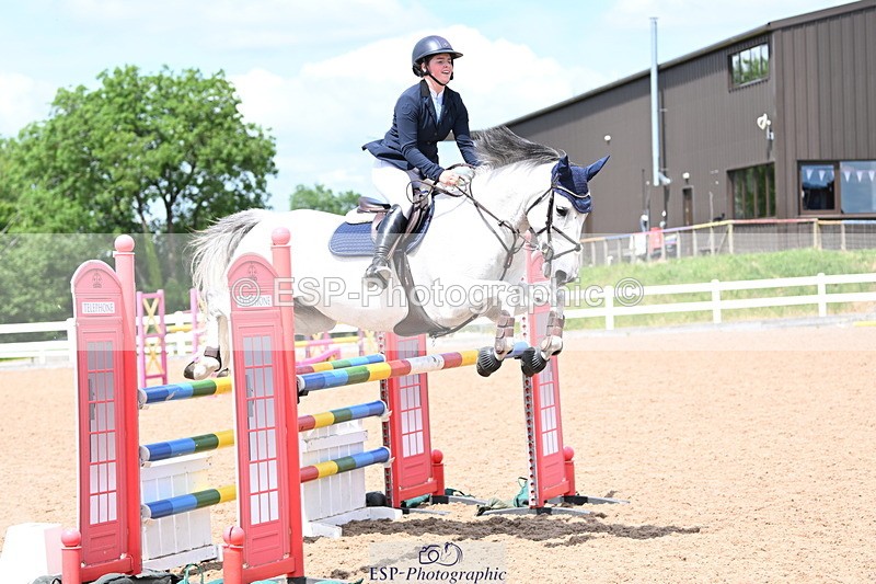 240619A-144148-00714 - Cls 4 Snr Newcomers and 1.10m Open