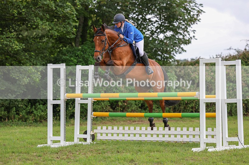 3E7A8165 - Class 7: Senior Newcomers/1.10m open