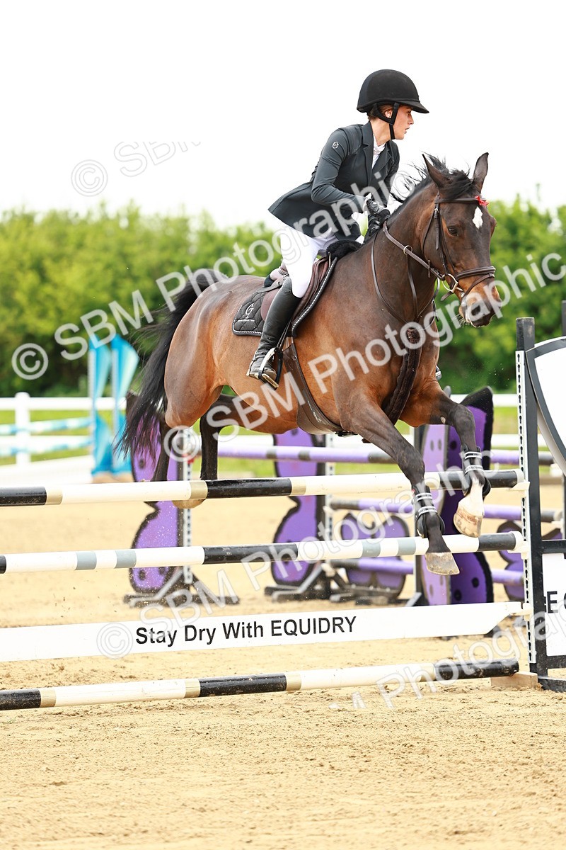 SBM_001122 - Class 4 - Senior Newcomers - 1.10m