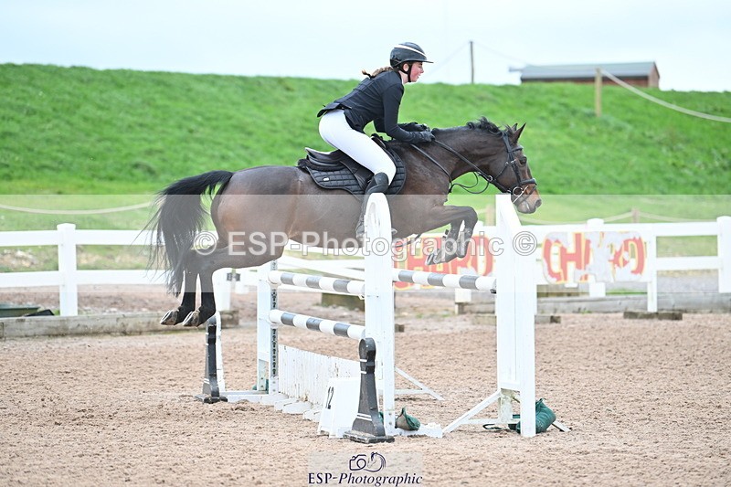 231119A-115500-05538 - Sun Cls 5 Newcomers & 1m Open