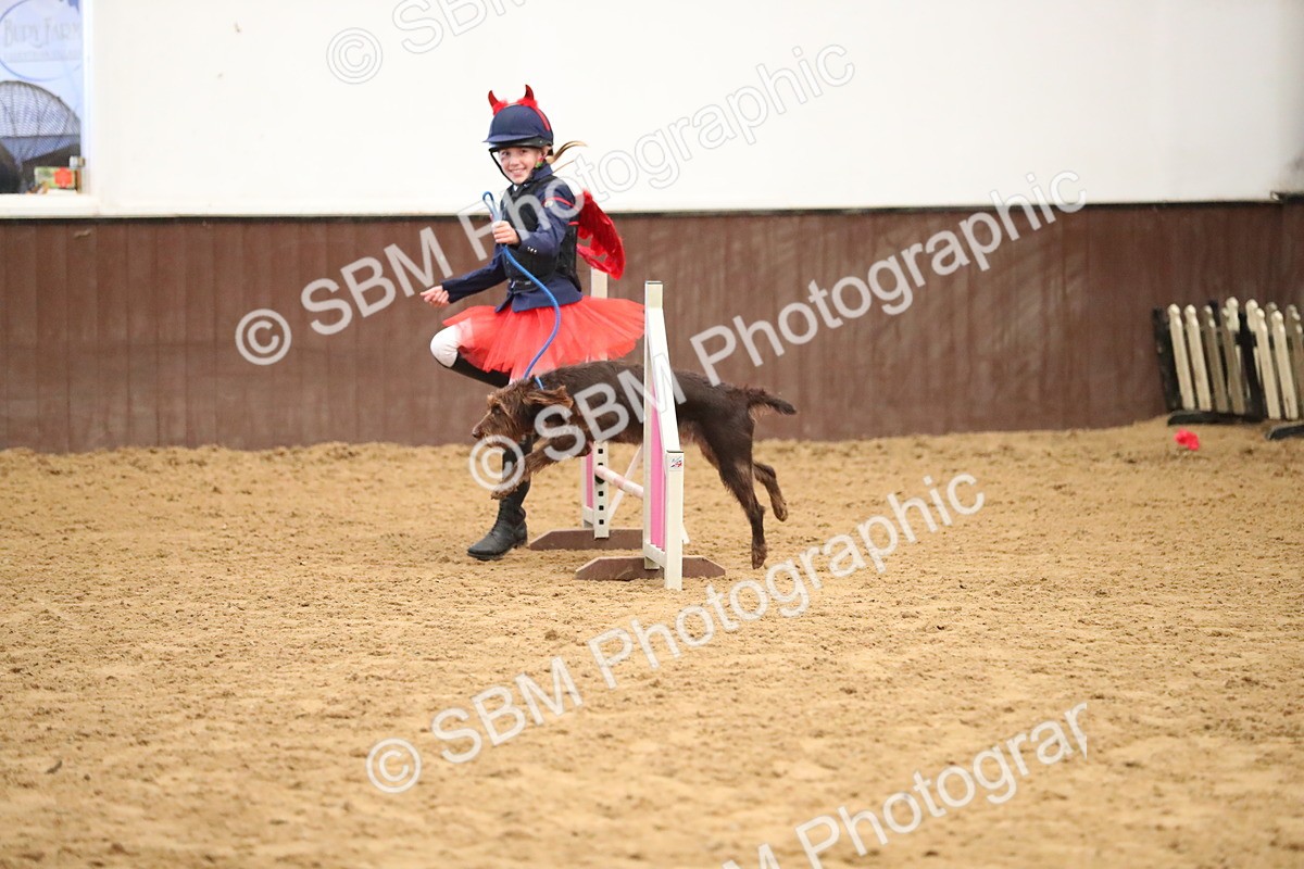 SBM_001292 - Class 3 - Horse & Hound