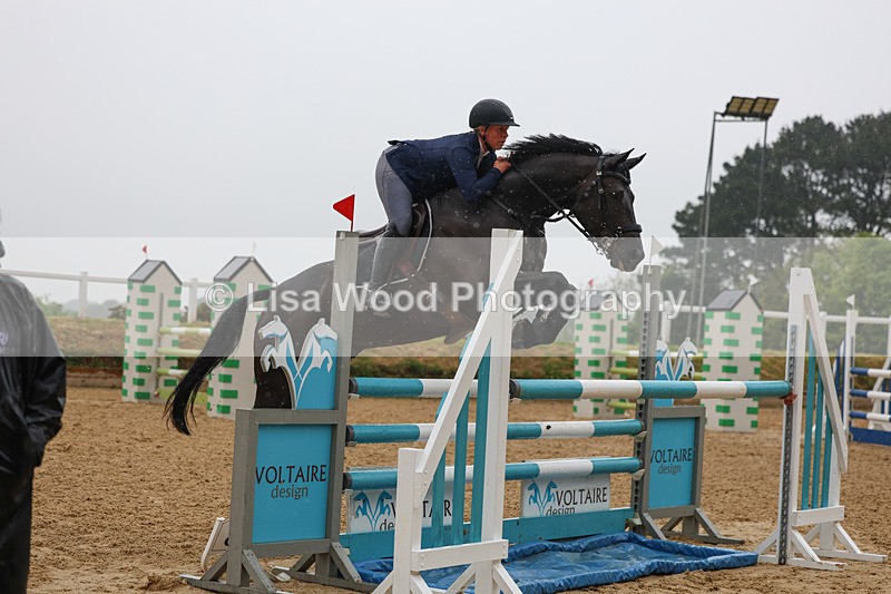 3E7A7232 - Class 7: Senior Newcomers/1.10m open