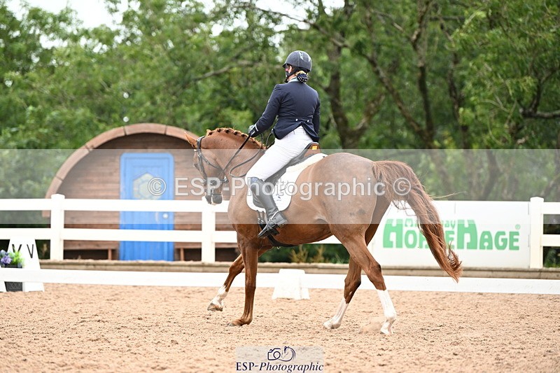 240815A-115104-00885 - 159-Verity.Perry-Bianchi