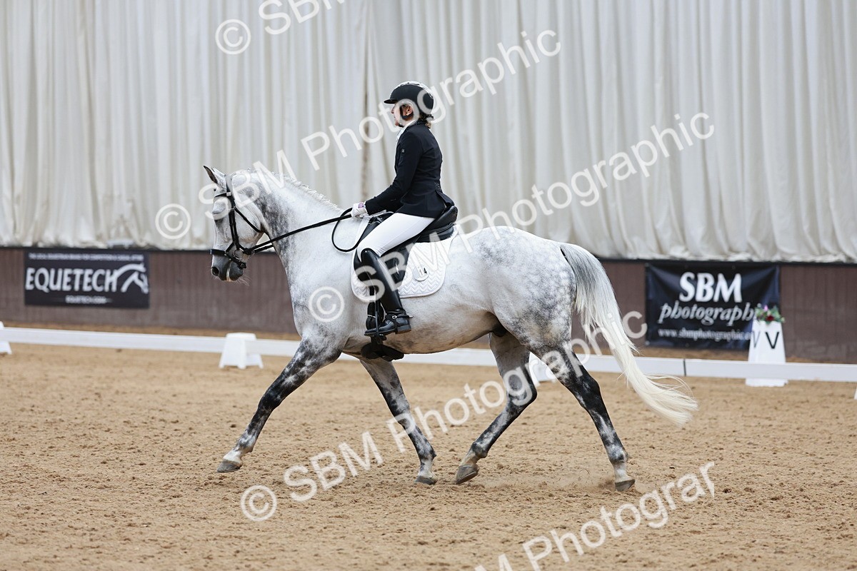 SBM_010026 - Class 6b - Novice 6 - 12.40-13.43