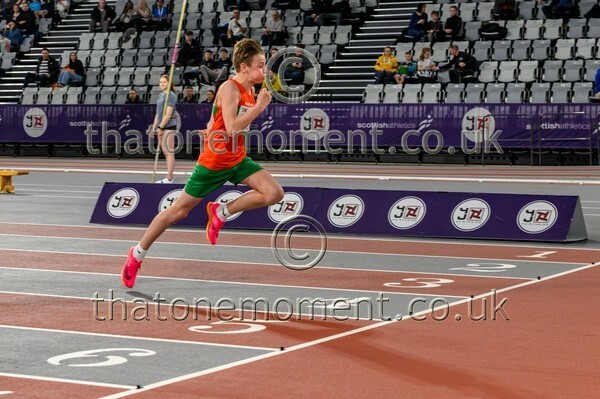 AgeInd25SUN-923443 - Track Male