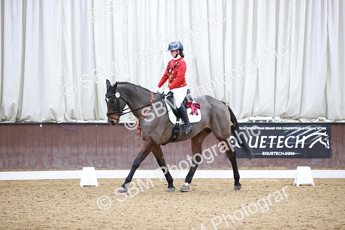 SBM_001794 - Class 9 - Novice 4