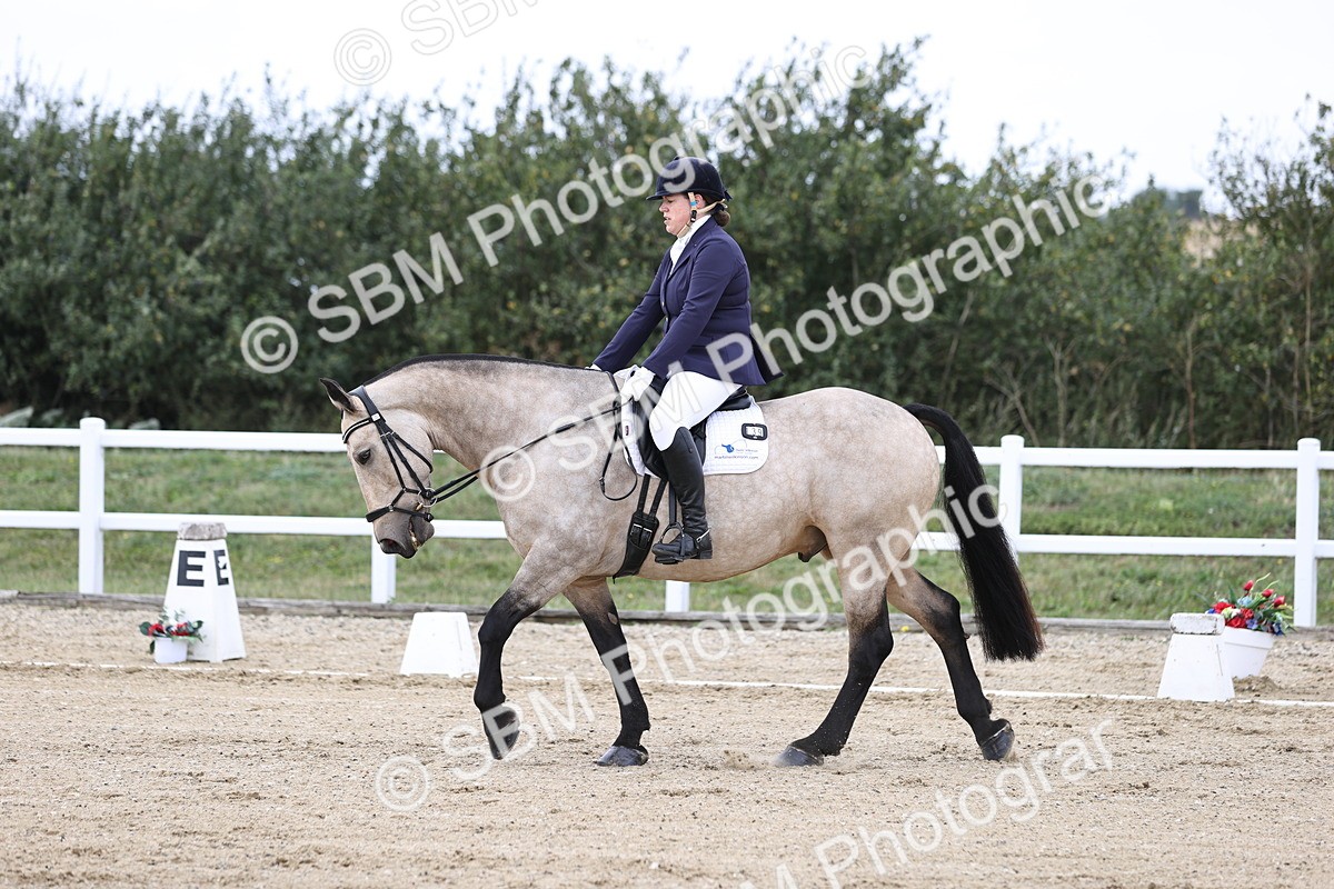 SBM_017913 - Class 14 - Novice 23 - 15.16-16.19