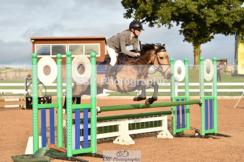 220829A-182332-00551 - 90cm classes