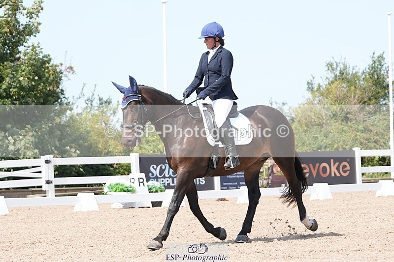 250817-131616-09628 - 195-Jacqui.BoltMocha.Fountain