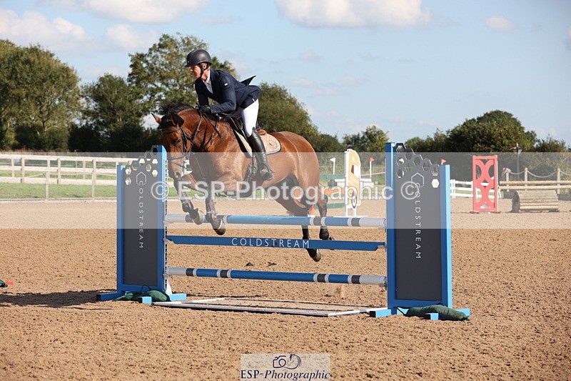 230915A-155707-02984 - Cls 6 Snr 1.05m Derby