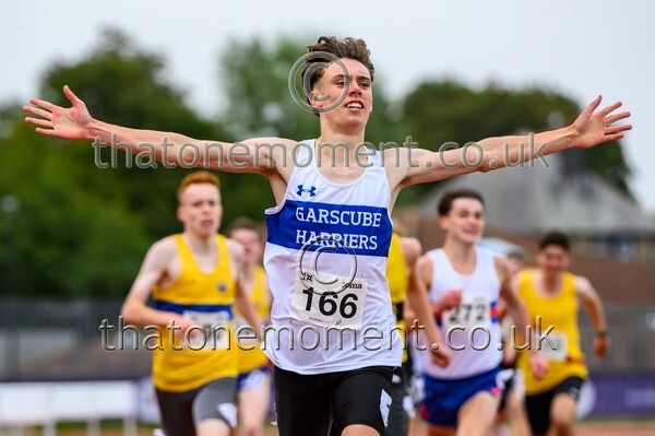 Age25SUN-921321 - Field Male