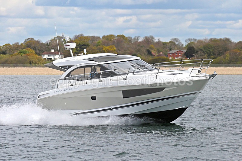 160430 BENETEAU LEADER 35 Y92A0736 - Motorboats - Hardtop