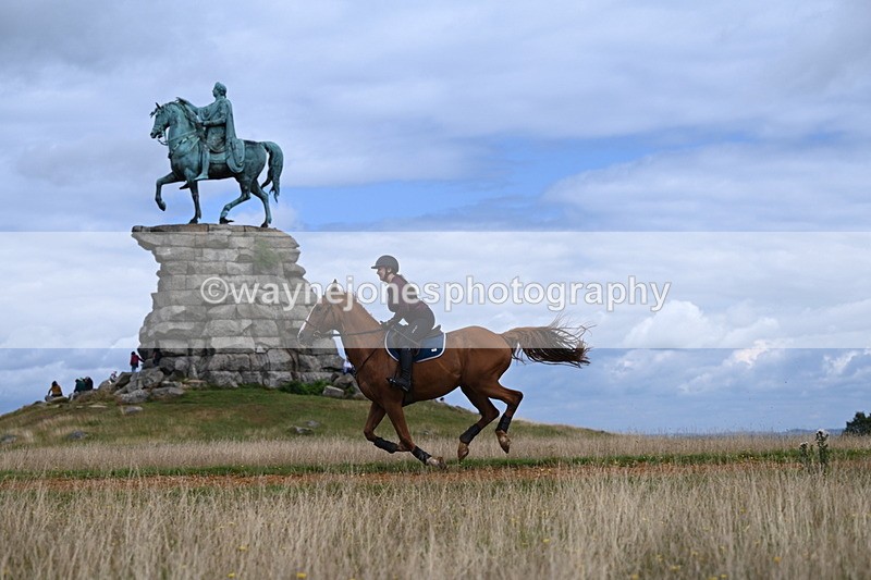 DSC_7011 - Time at Statue 12:45 to 13:15