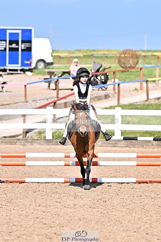 250513-161115-00178 - Clr Rnd & 60cm