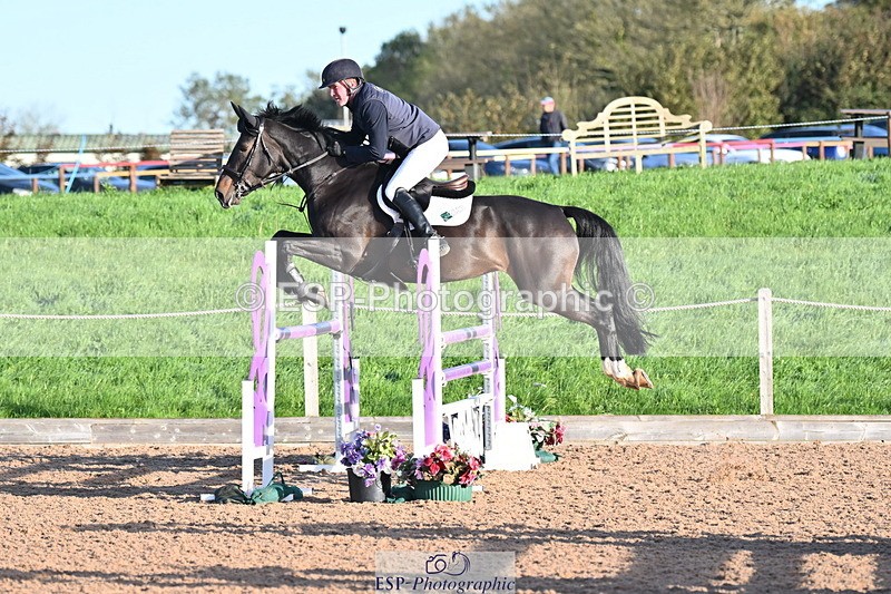 231015A-092056-06921 - Cls 28 Newcomers & 1.10m Open