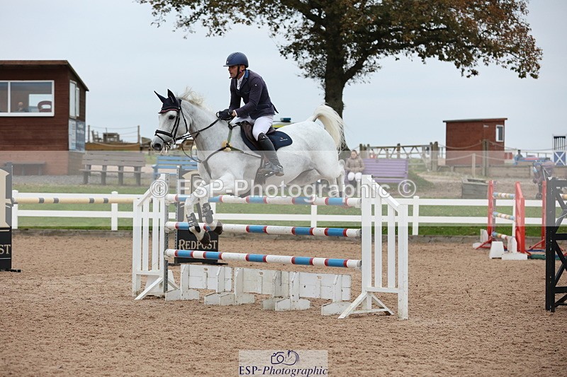 241101A-160001-03175 - FRI Cls 8 National 1.30m