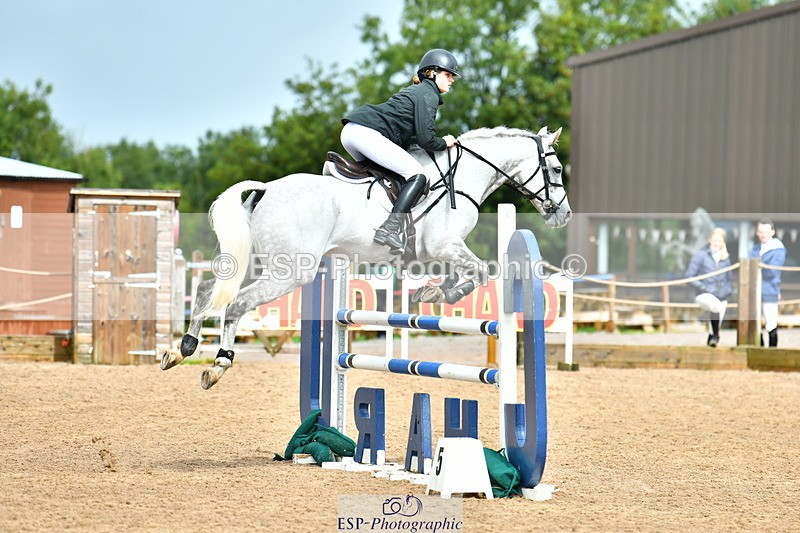 230805A-110917-00283 - Cls 2 Snr Newcomers & 1.10m Open