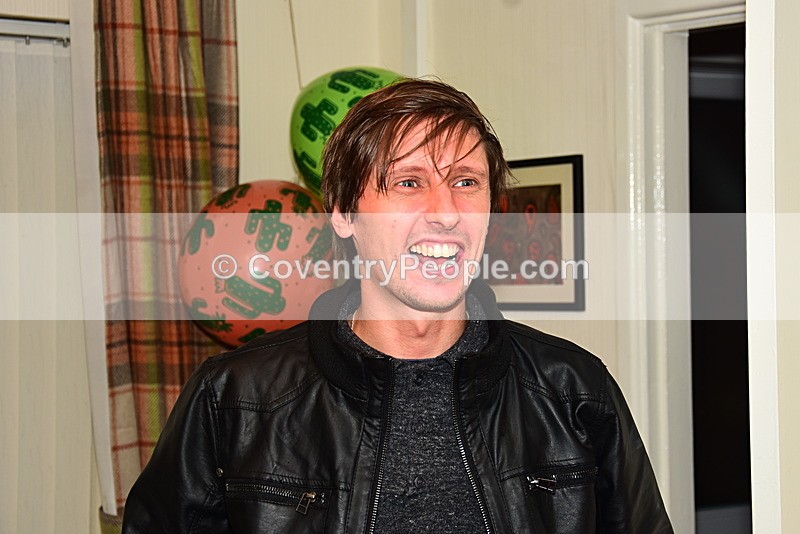 LEE-055 - Lee's 30th