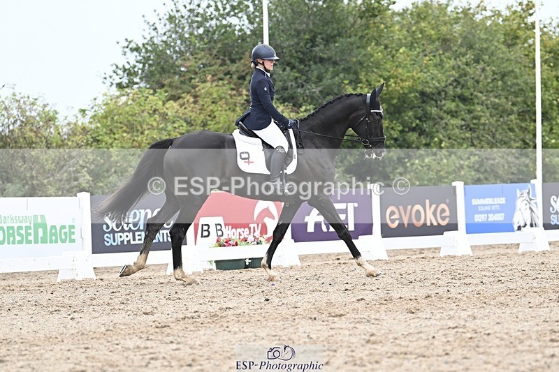 250907-124517-08121 - 034-Jasmine.SmithNigrasine.Rain