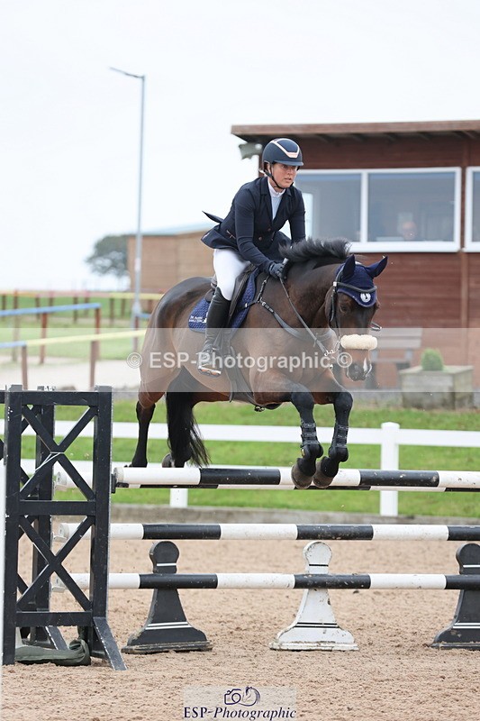 241101A-115029-01519 - FRI Cls 5 Newcomers and 1.10m Open