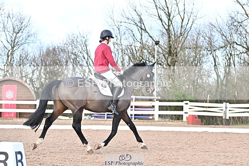 241214-122201-01582 - 132-Alys.Matravers-VORVASHILL.VERTIGO