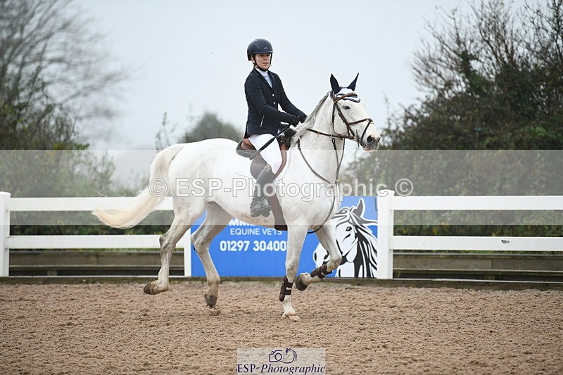 241103A-104450-07561 - SUN Cls 21 Snr Newcomers and 1.10m Open