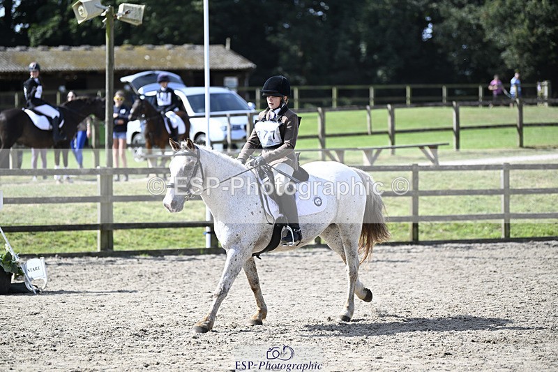 240823X-111625-16011 - 60cm R2 11.00 to 12.30