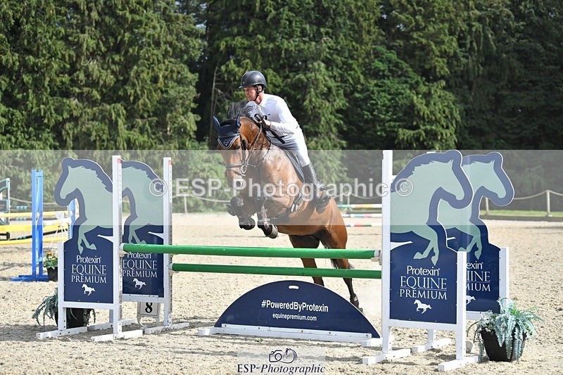 230908-152226-02453 - Cls 8 Snr 1.05m Open