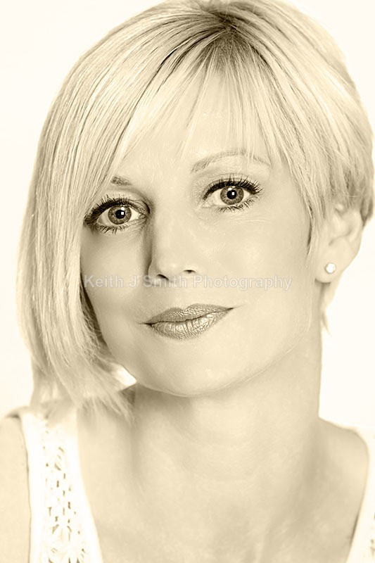 4KJS9678BW - Portraiture