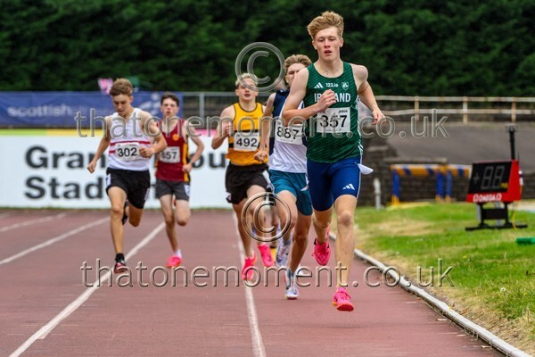 Sen25SAT-922673 - Track Male Set One