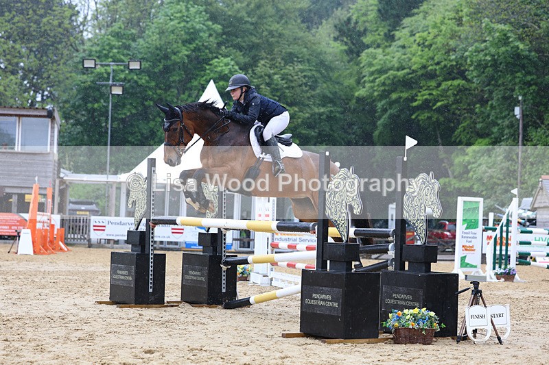 3E7A7206 - Class 7: Senior Newcomers/1.10m open