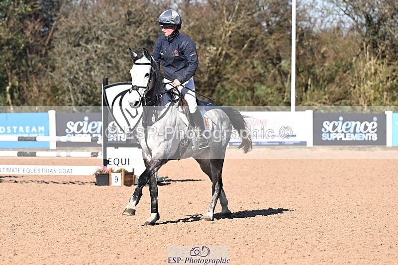 260318B-101145-00046 - Clear Round & Brit Nov 90cm