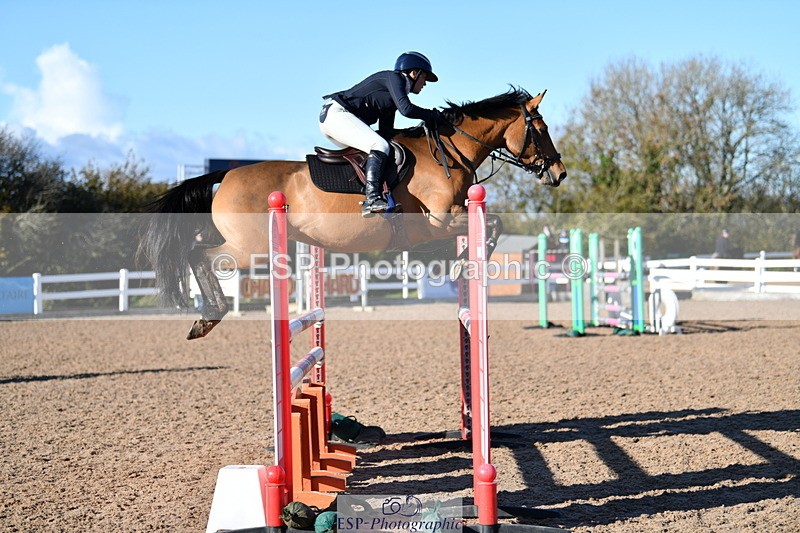 231110A-133402-00606 - Cls 5 Newcomers & 1.10m Open