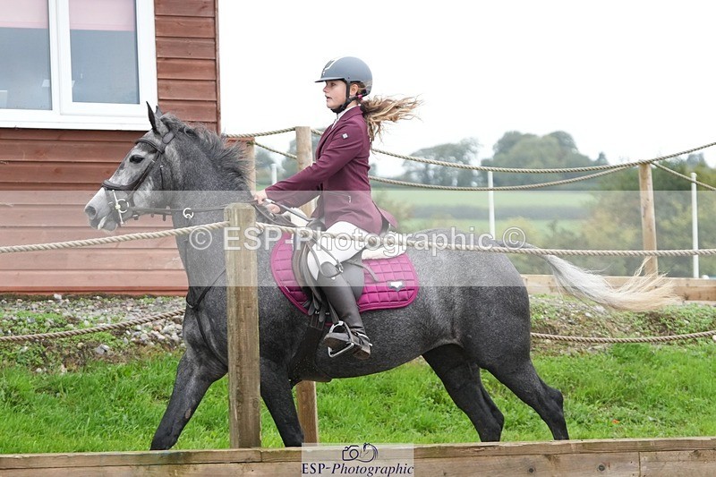 250920-153524-01467 - Cls 21 Pony Intro 80cm Derby