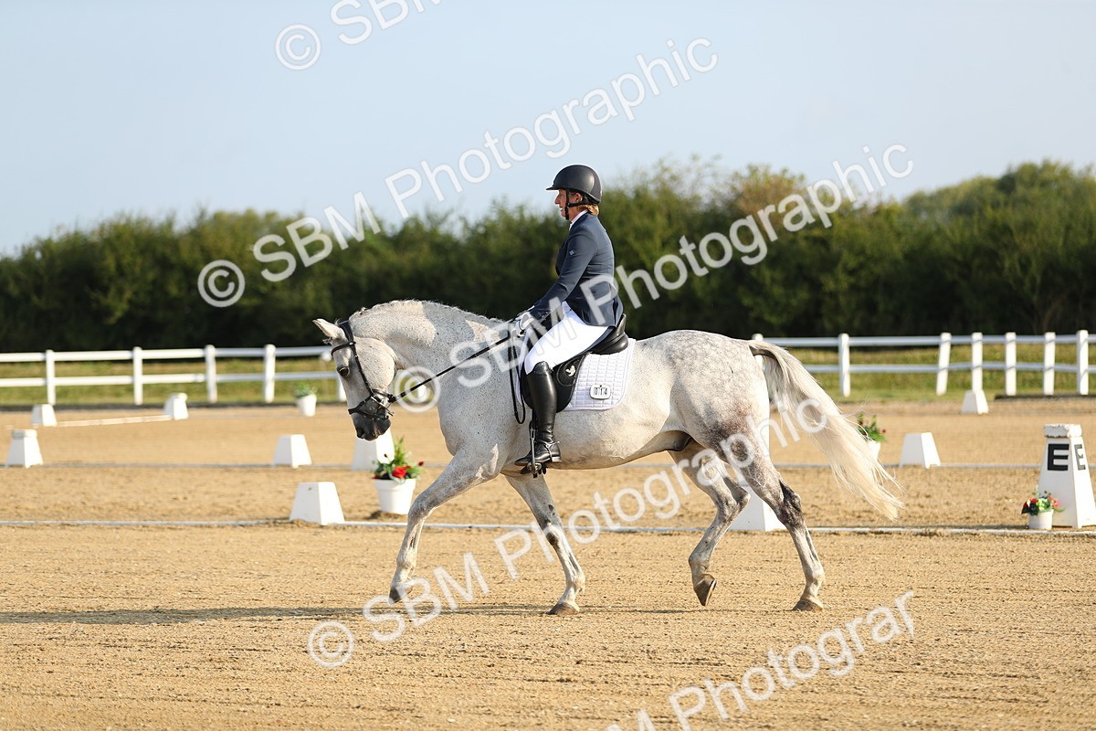 SBM_014939 - Class 13 - Novice 23 - 8,30-9.33